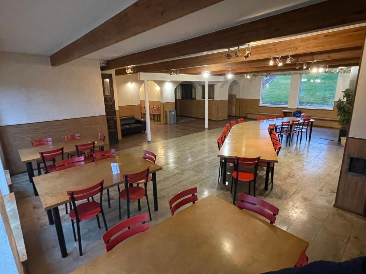 Kuetioru Puhkekeskus Hotel Koloreino Ngoại thất bức ảnh